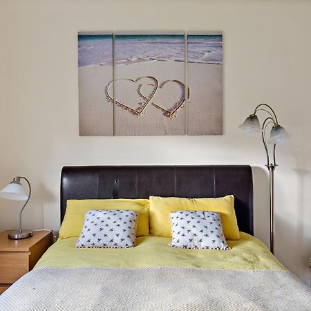 Cosy 2-Bdr Apartment & 15 Minutes To Edinburgh By Train & Free Parking Prestonpans エクステリア 写真